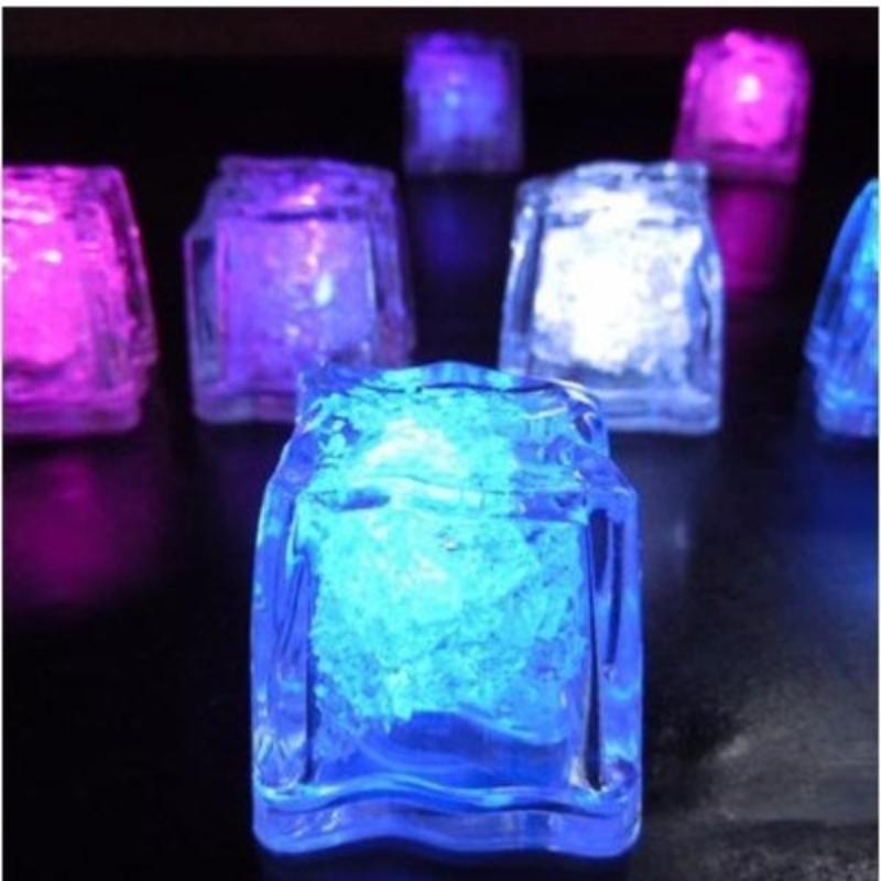 Купить лед цена. Светящиеся кубики льда. Светящийся лед для коктейлей. Неоновые кубики льда. Пластиковые светящиеся кубики льда.