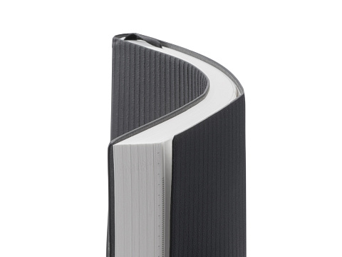 Набор блокнот в гибкой обложке А5 и металлическая шариковая ручка Nabokov, черный - рис 9.