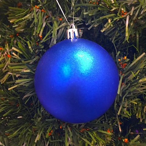 Синие шары на елку