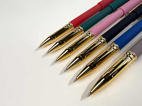 Ручка пластиковая шариковая Parliament, 0,7 мм, синие чернила, серый/золотистый - рис 8.