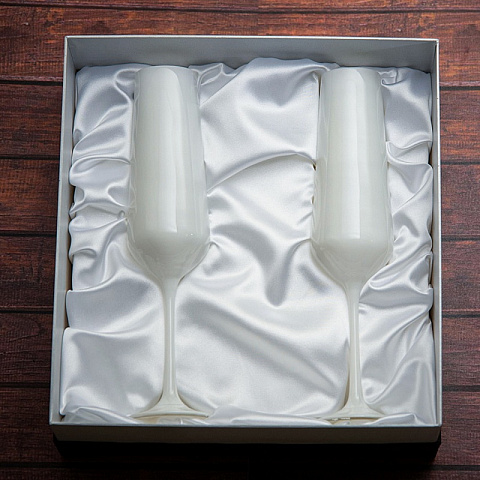 Набор бокалов для шампанского из белого стекла (2 шт) - рис 2.
