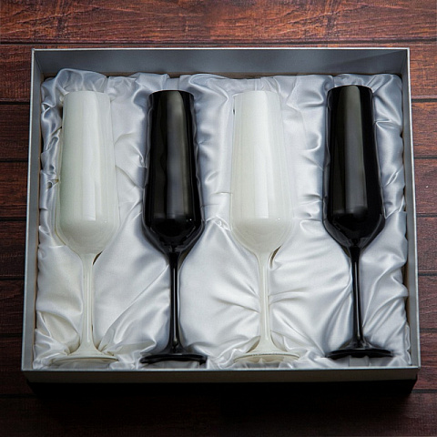 Набор бокалов для шампанского из черного и белого стекла (4 шт) - рис 2.