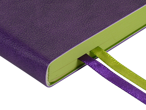 Ежедневник А5 датированный Boston 2026, фиолетовый с салатовым обрезом - рис 3.