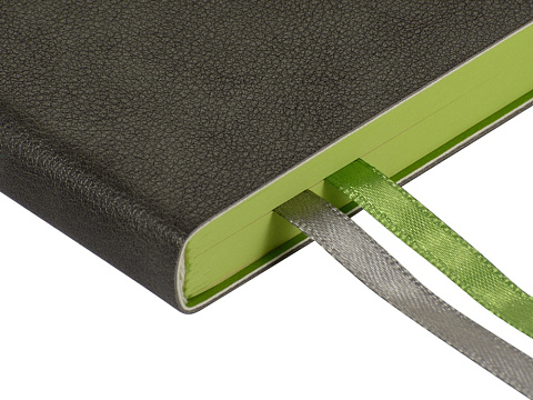 Ежедневник А5 датированный Boston 2026, серый с салатовым обрезом - рис 3.