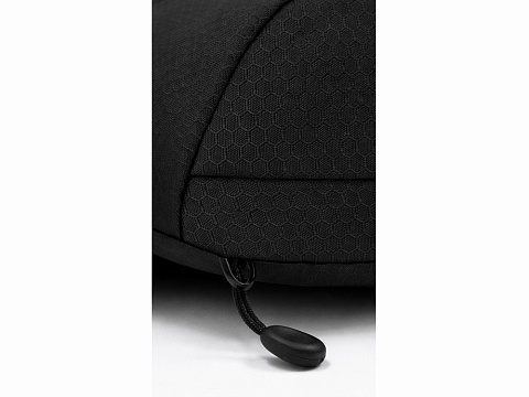 Сумка-слинг Nomad на одно плечо из водостойкого переработанного пластика, черный - рис 6.