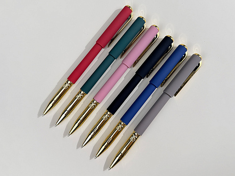 Ручка пластиковая шариковая Parliament, 0,7 мм, синие чернила, розовый/золотистый - рис 6.